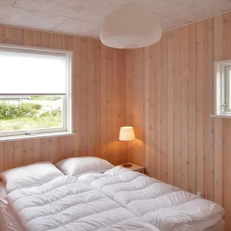 Three-bedroom Holiday Sivsangervaenget 01 別荘
